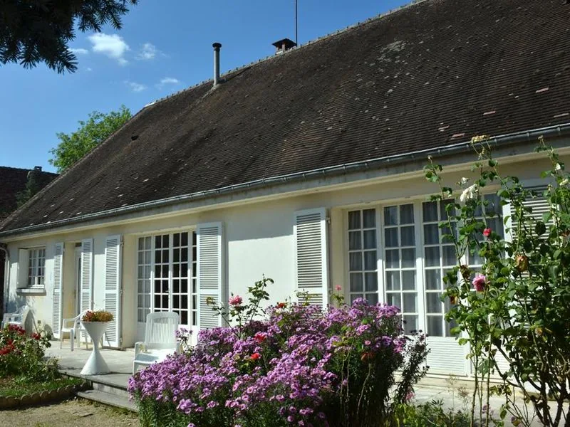Front of La Maladrerie holiday house in Chablis, set in its enclosed garden